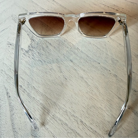 New QUAY Call The Shots 54mm Gradient Cat Eye Sunglasses - Picture 7 of 10